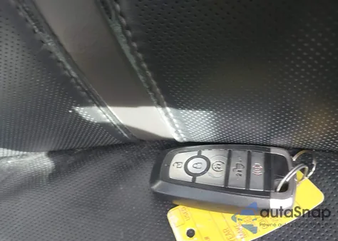 2017 Ford F-250 Platinum z USA, uszkodzony, nr VIN 1FT7W2BT5HEF31189